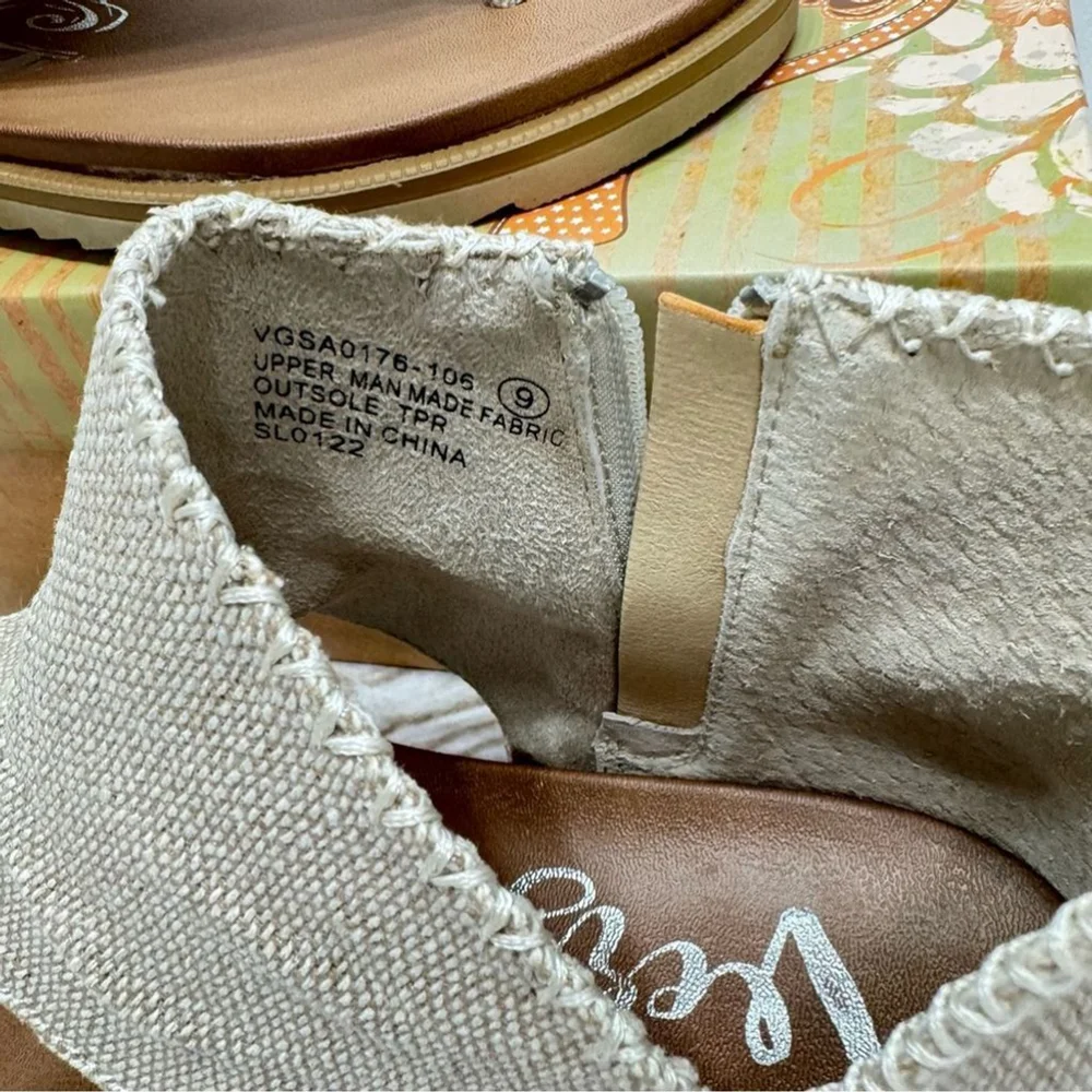 NEW Very G Alexander in Natural Tan Canvas Raw Edge Flat Thong Sandals